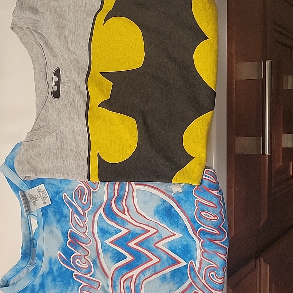 2 Tank Tops, Batman Adult Tank Top Size xl & Wonder Woman Tank Youth xxxl(21)
